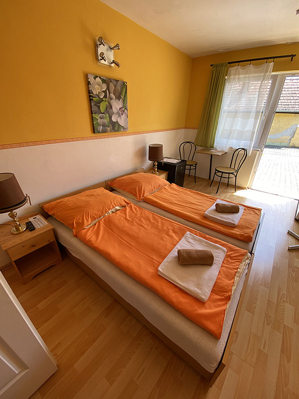 Budget Doppel- /Zweibettzimmer 5